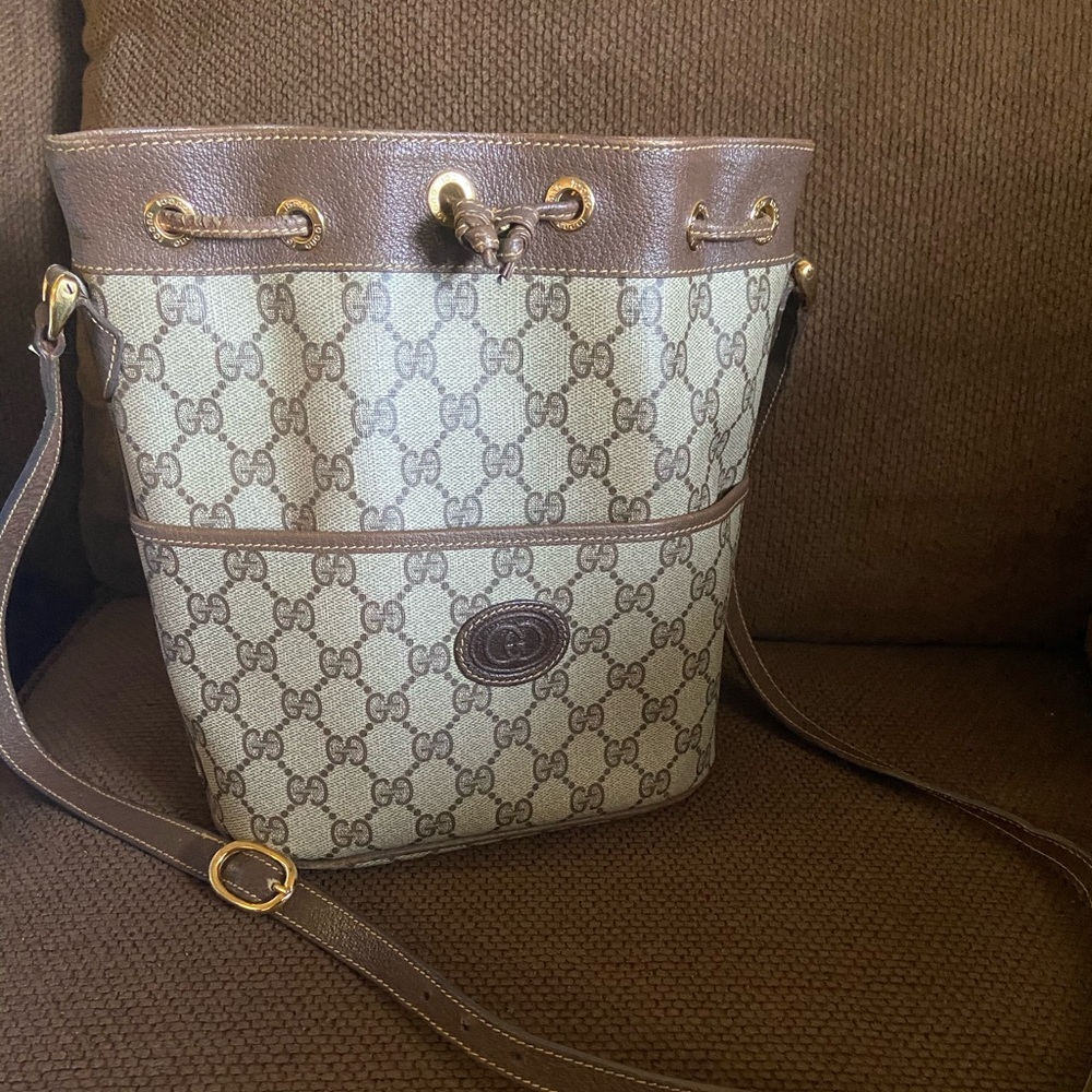 -SOLD- Gucci Vintage bucket bag- good condition